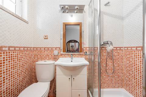 Moradia Exclusiva com 6 Suítes, Jardim e Piscina em Vilar de Ferreiros, Mondim de Basto