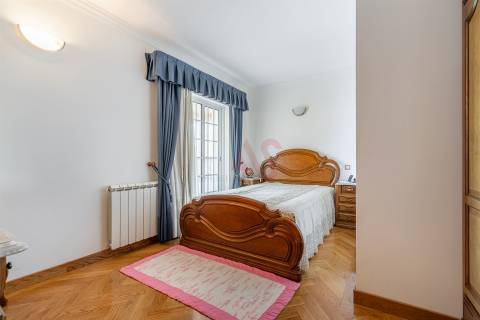 Moradia Exclusiva com 6 Suítes, Jardim e Piscina em Vilar de Ferreiros, Mondim de Basto