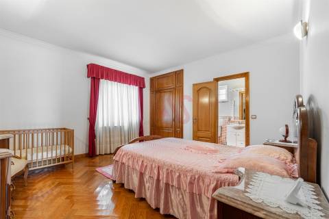 Moradia Exclusiva com 6 Suítes, Jardim e Piscina em Vilar de Ferreiros, Mondim de Basto