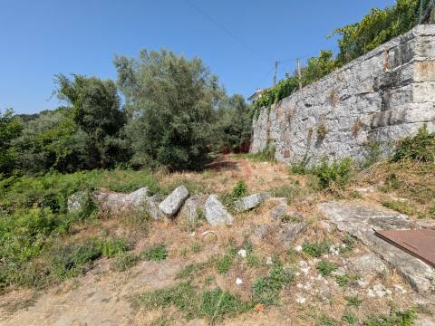 Terreno para Construção com 410 m² em Travassós, Fafe