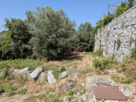 Terreno para Construção com 410 m² em Travassós, Fafe