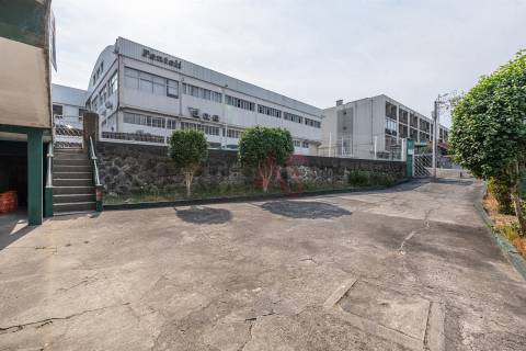 Moradia + terreno para construção em São João (Caldas de Vizela)