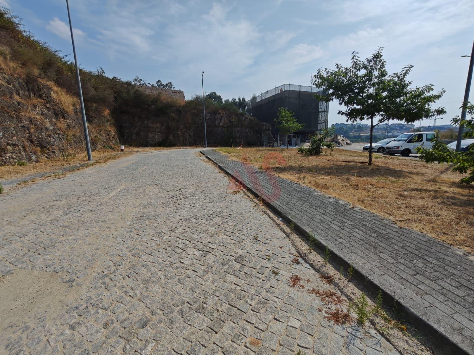 Terreno para Construção com 162 m2 em Boim, Lousada