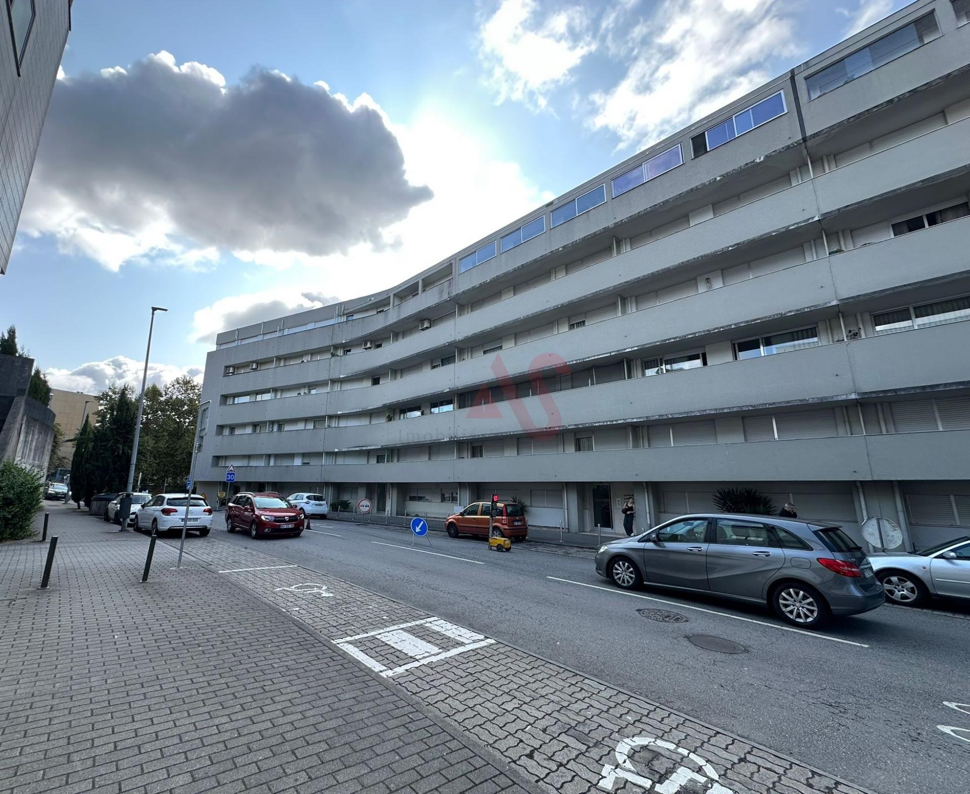 Apartamento T2 +1 para arrendamento na Costa, Guimarães