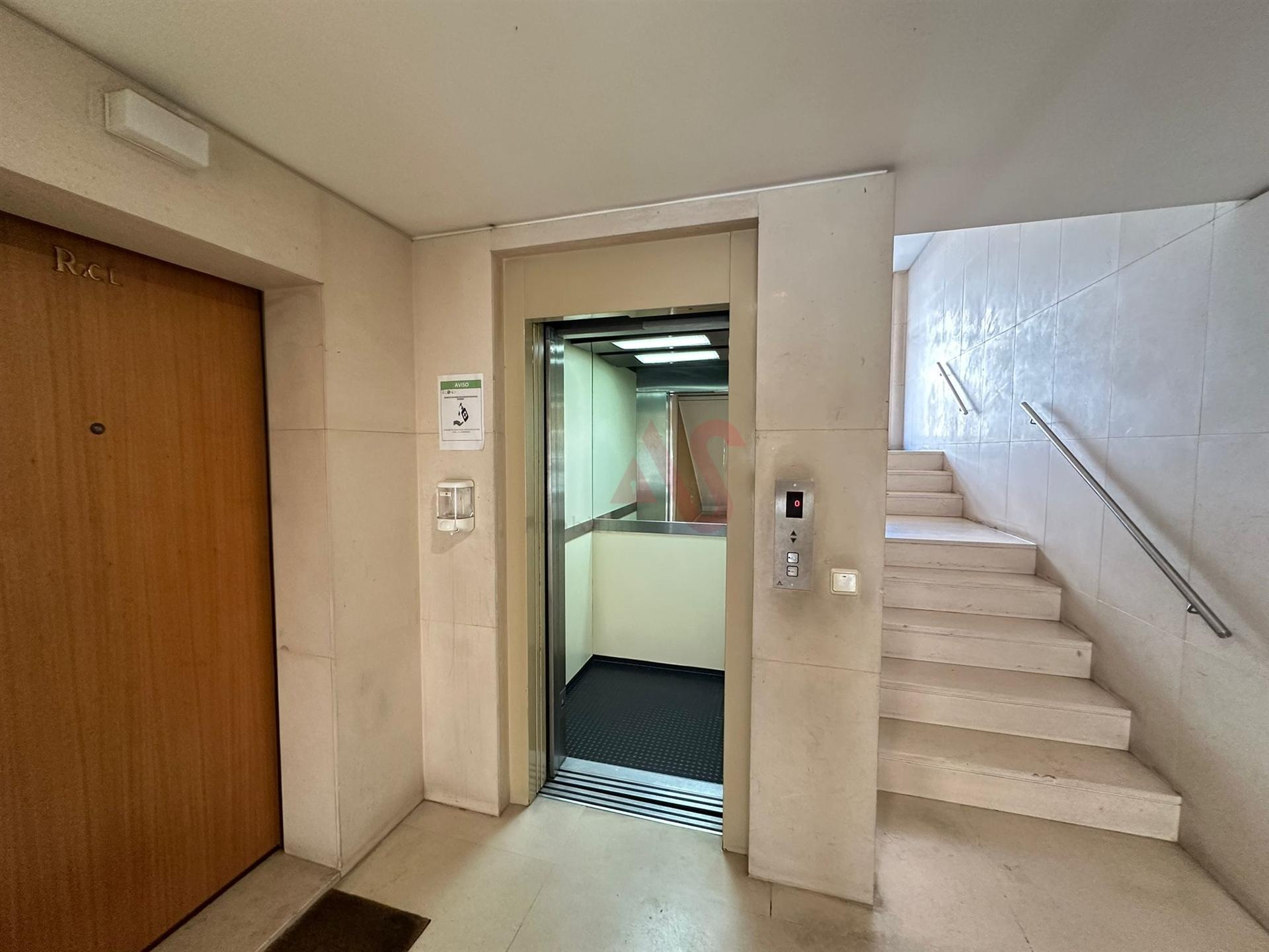 Apartamento T2 +1 para arrendamento na Costa, Guimarães