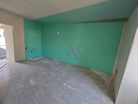 Moradia Bifamiliar T2 + T1 Totalmente Renovada – Tagilde, Vizela