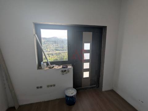 Apartamento T1 novo (rés do chão) em Fafe