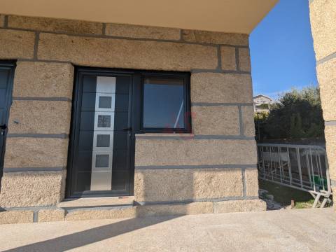 Apartamento T1 novo (rés do chão) em Fafe