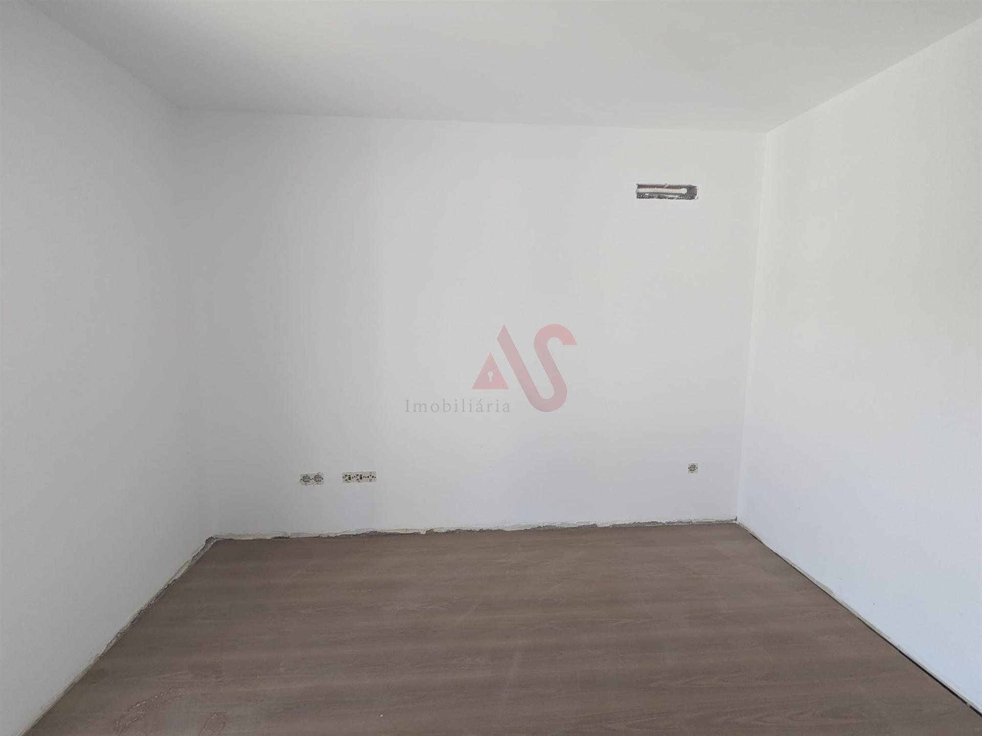 Apartamento T1 (1.º Andar) novo em Fafe