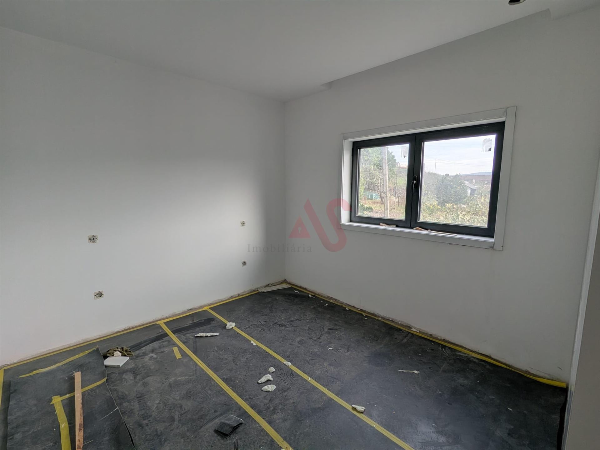Apartamento T1 (1.º Andar) novo em Fafe