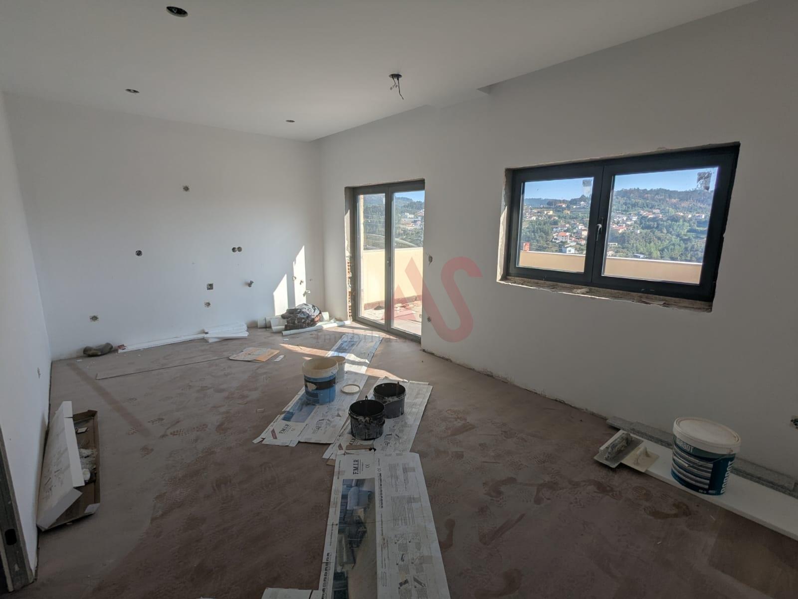 Apartamento T2 recuado novo em Fafe