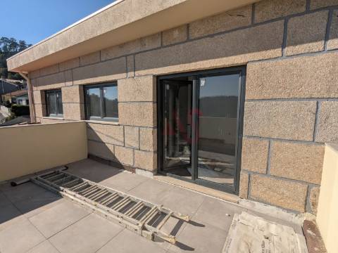 Apartamento T2 recuado novo em Fafe