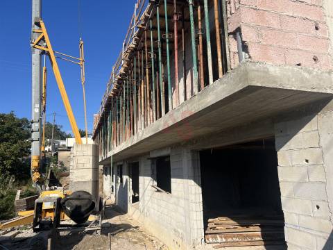 Moradia T3 com 296,94 m² de área de construção – Santa Eulália, Vizela