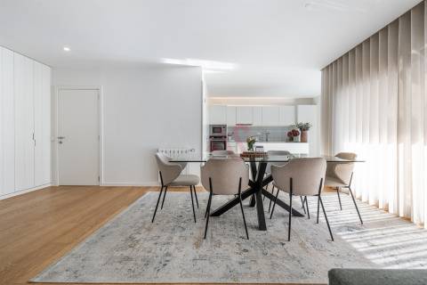 Apartamento T2 para arrendamento, mobilado e equipado, inserido no Salgueiral Residences