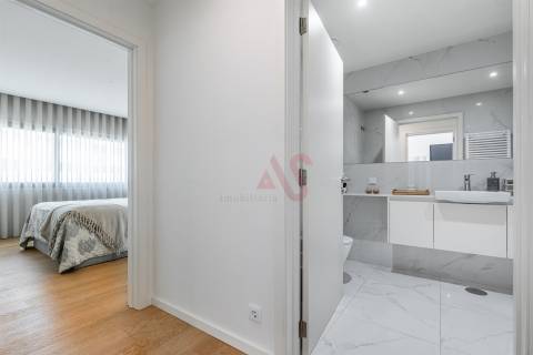 Apartamento T2 para arrendamento, mobilado e equipado, inserido no Salgueiral Residences