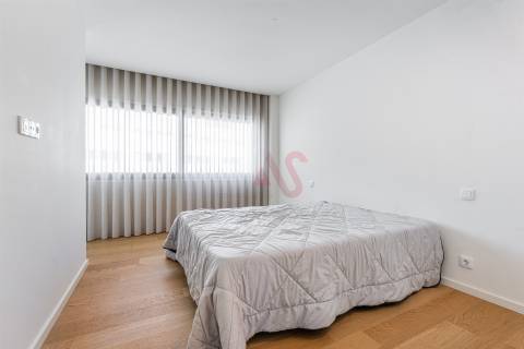 Apartamento T2 para arrendamento, mobilado e equipado, inserido no Salgueiral Residences