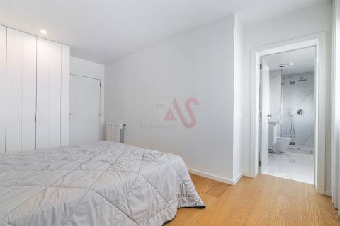 Apartamento T2 para arrendamento, mobilado e equipado, inserido no Salgueiral Residences