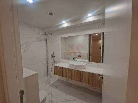 Apartamento T2 no rés-do-chão em Creixomil, Guimarães