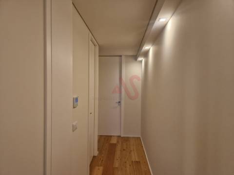 Apartamento T2 no 2.º andar em Creixomil, Guimarães
