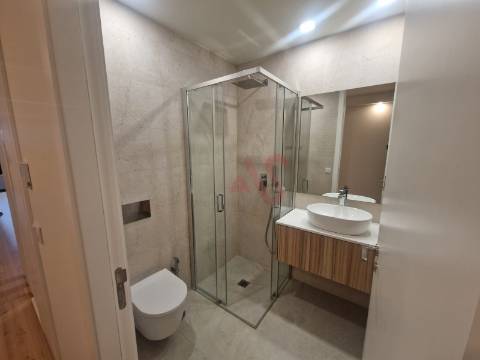 Apartamento T2 no 2.º andar em Creixomil, Guimarães