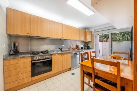 Moradia em Banda T3 em Fermentões, Guimarães – Conforto, Centralidade e Tranquilidade