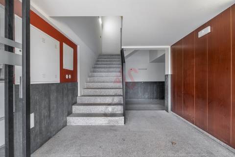 Apartamento T3 com Acabamentos Modernos e Varanda com Churrasqueira - Fornelos, Fafe