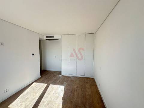 Apartamentos T3 novo no Empreendimento Andorinha Residence em Braga S. Vicente