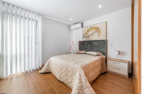 Andar Moradia T3 Moderno em Santo Adrião, Vizela