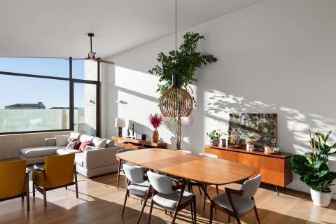 Moradia V4+1 como nova, com 3 suítes, perto da praia