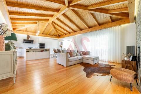 Moradia com 4 Suítes e Piscina | Queijada | Ponte de Lima