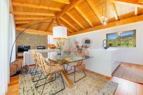 Moradia com 4 Suítes e Piscina | Queijada | Ponte de Lima