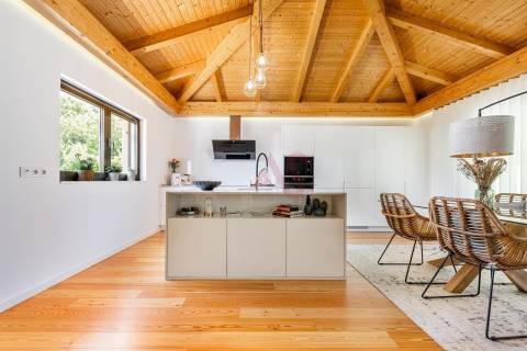 Moradia com 4 Suítes e Piscina | Queijada | Ponte de Lima