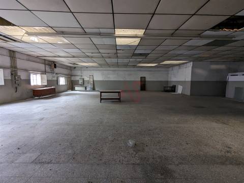 Oportunidade Industrial: Armazéns com áreas flexíveis - Cepães, Fafe