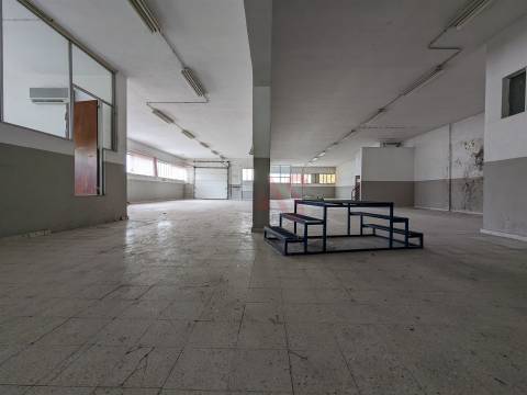 Oportunidade Industrial: Armazéns com áreas flexíveis - Cepães, Fafe