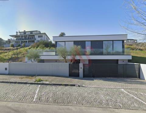 Terreno para construção com 520 m2 em Fermentões, Guimarães