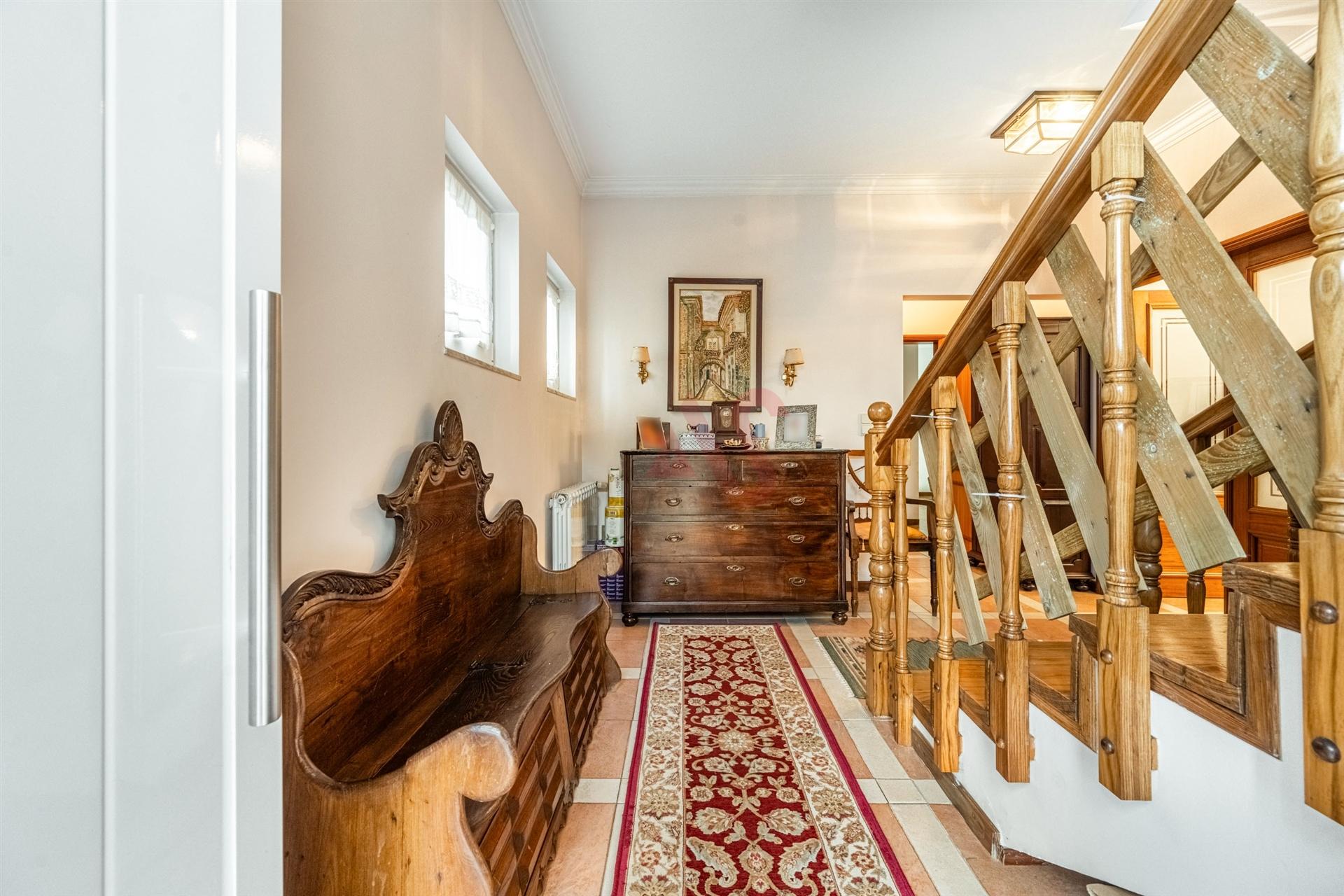 Moradia T3+1 | Sala comum e de jogos | Cozinha equipada | Capoto | Ponte, Guimarães