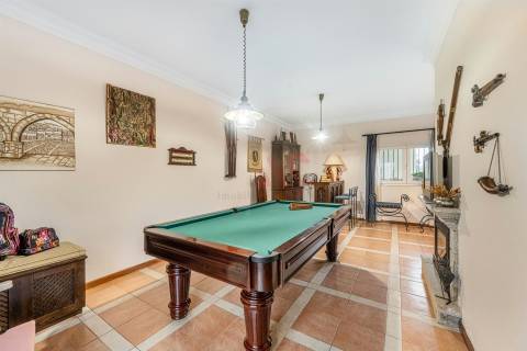 Moradia T3+1 | Sala comum e de jogos | Cozinha equipada | Capoto | Ponte, Guimarães