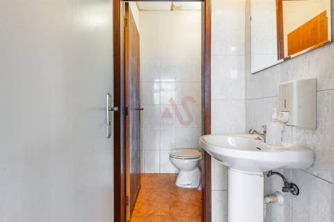 Oportunidade Única de Trespasse de Café/Snack-Bar em Santa Eulália, Vizela