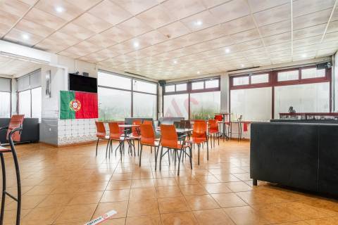 Oportunidade Única de Trespasse de Café/Snack-Bar em Santa Eulália, Vizela