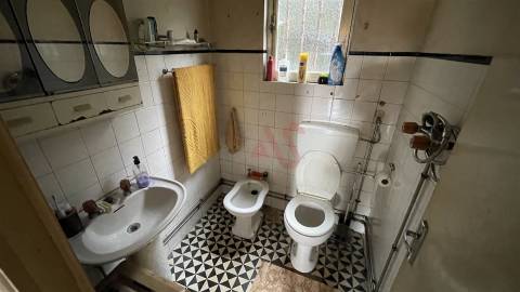 Moradia T6 com terreno de 680 m² | Centro de Vieira do Minho