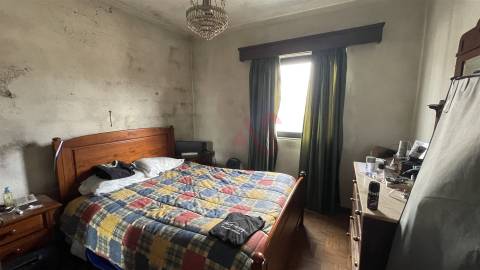 Moradia T6 com terreno de 680 m² | Centro de Vieira do Minho