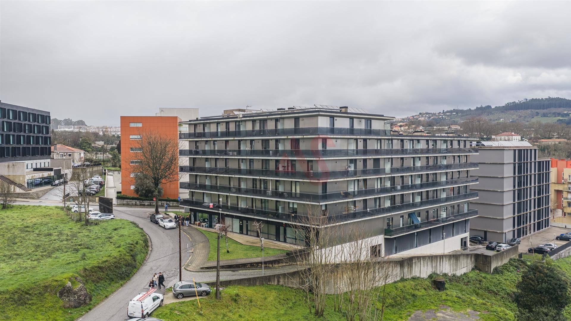 Apartamento T0 dividido em T1 | Junto à Universidade do Minho - Polo de Azurém, Guimarães