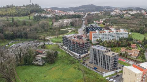 Apartamento T0 dividido em T1 | Junto à Universidade do Minho - Polo de Azurém, Guimarães