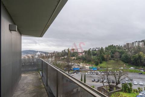 Apartamento T0 dividido em T1 | Junto à Universidade do Minho - Polo de Azurém, Guimarães