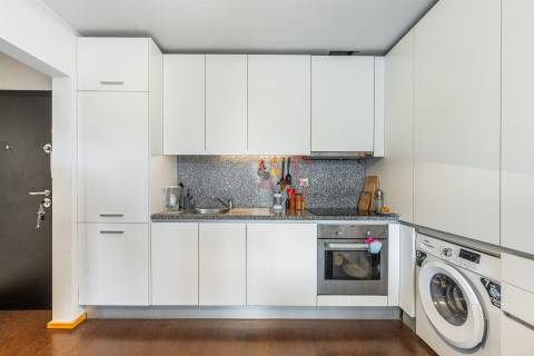 Apartamento T0 dividido em T1 | Junto à Universidade do Minho - Polo de Azurém, Guimarães