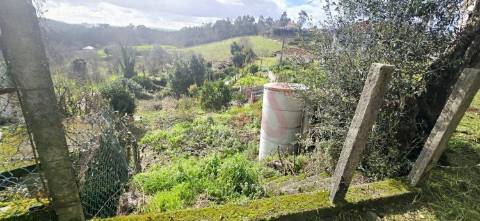 Moradia para Restauro em Quinchães, Fafe