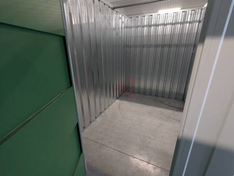 Boxes com áreas entre 5 m² e 18 m² para arrendamento em Fermentões, Guimarães