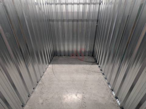 Boxes com áreas entre 5 m² e 18 m² para arrendamento em Fermentões, Guimarães