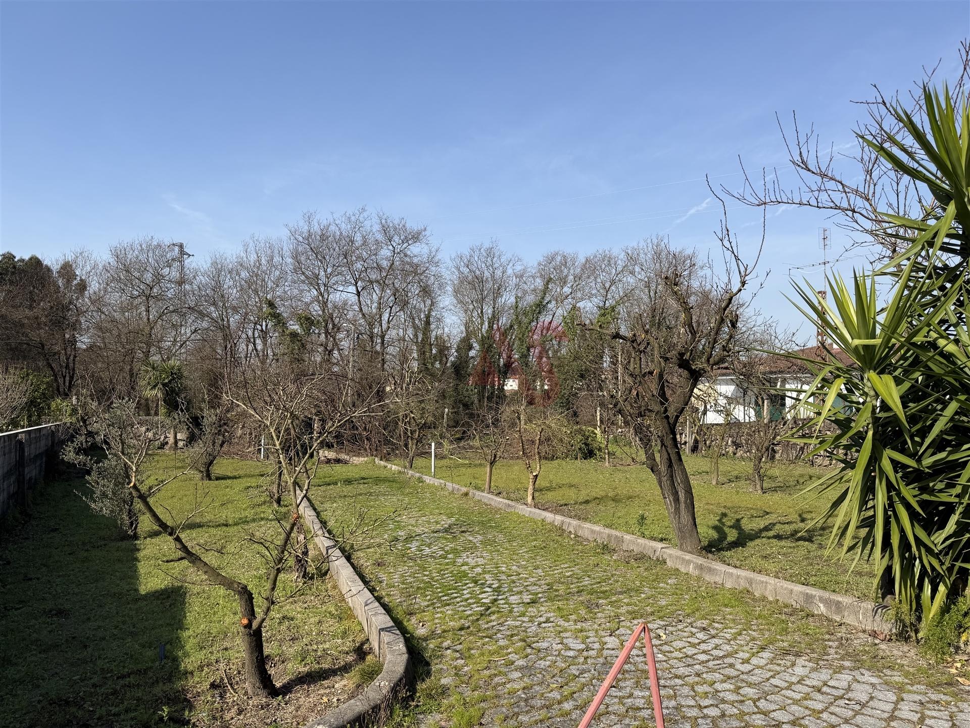 Terreno para Construção em Bairro, Vila Nova de Famalicão – Excelente Oportunidade