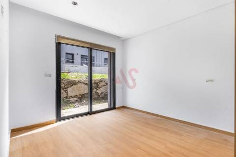 Apartamento T1 NOVO com TERRAÇO, 1 quarto, roupeiro embutido, Infias, Vizela